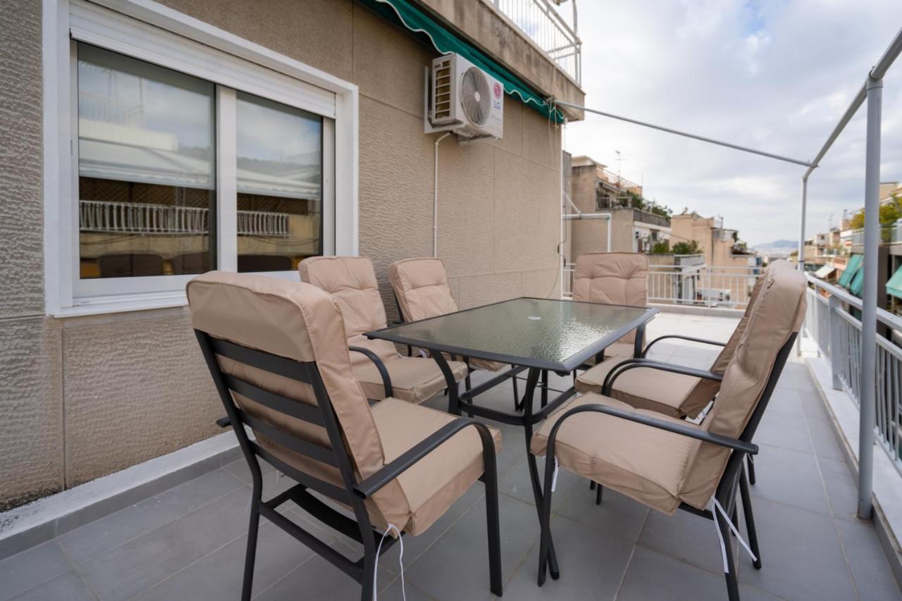Appartamento Athens Hideout Apt, Big Rooftop With City View Esterno foto